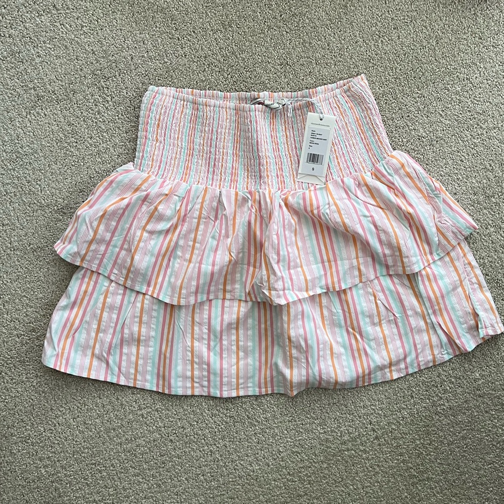NWT Vineyard Vines Performance Harbor Smocked Skirt in Neon Rosa Size: Small